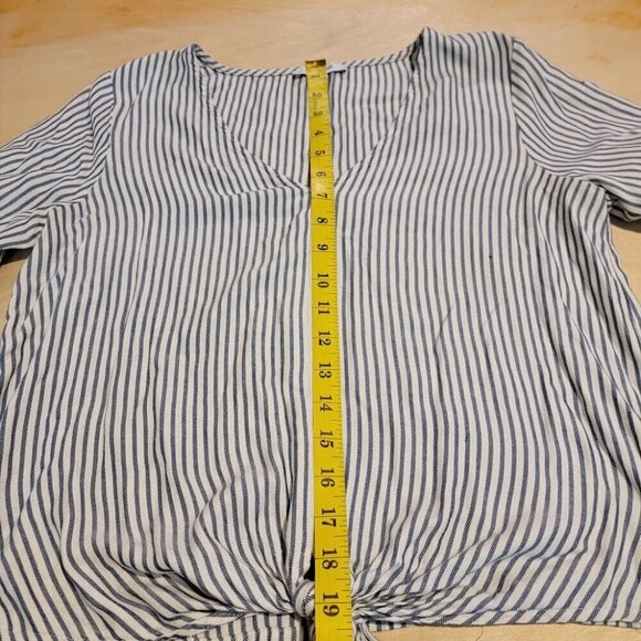 Madewell V-Neckline Tie Front Shirt - White w Blue Stripes - Super Cute! - Picture 7 of 9